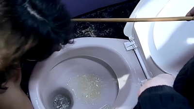 Mening ajoyib shaxsiy jinsiy aloqa qulim Melanie Memfis. U mening sevimli qulim, u begunoh, yosh, anal jinsiy aloqada, rol o'ynashda ko'rinadi va men uni xohlagan paytda ishlatishim mumkin. 1-qism.